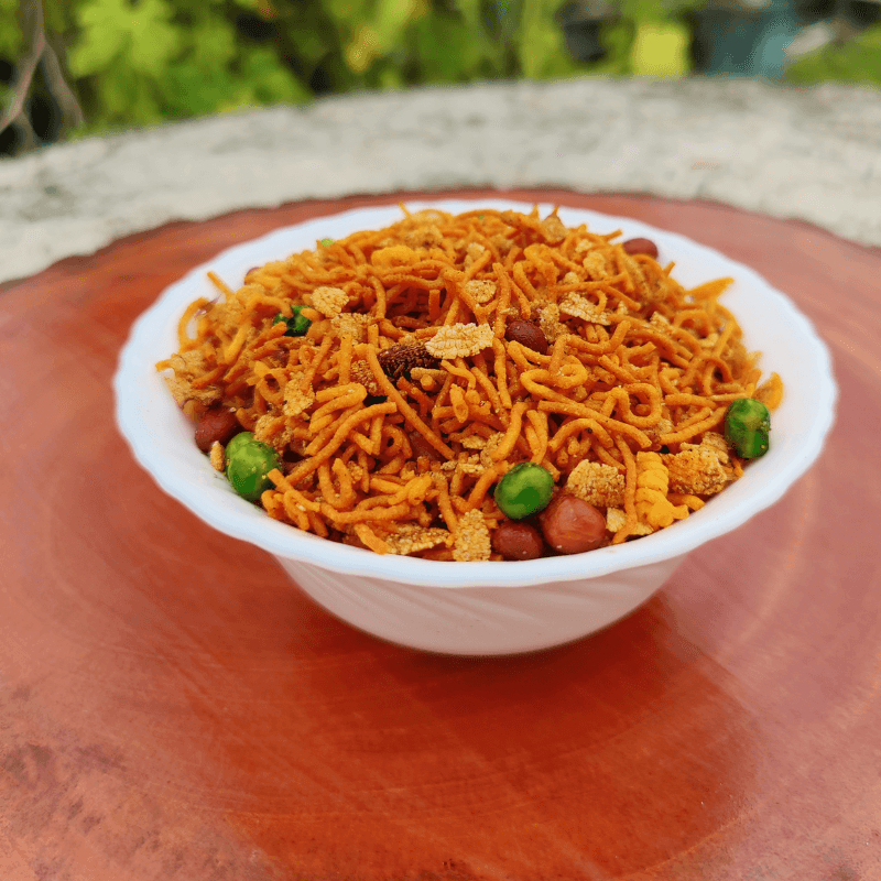 প্রিমিয়াম কড়া মসলাদার রসুন চানাচুর thumbnail 2
